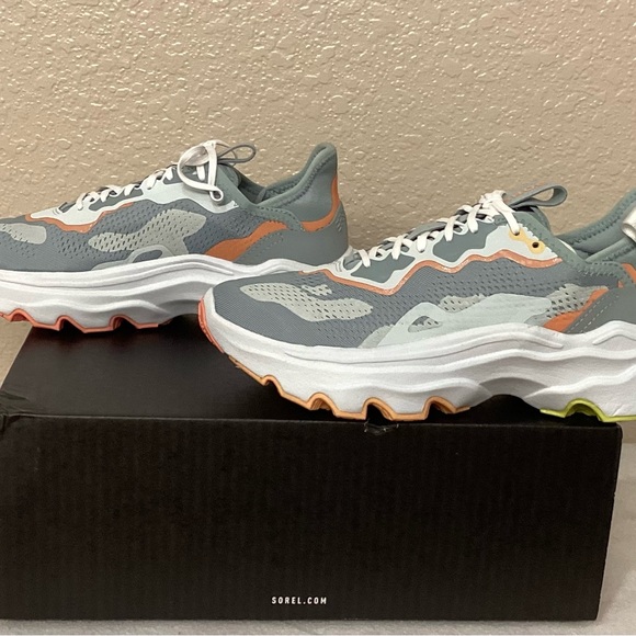 Sorel Crushed Blue & White Kinetic Breakthru Day Sneaker. NIB. Size 9 - Picture 3 of 8